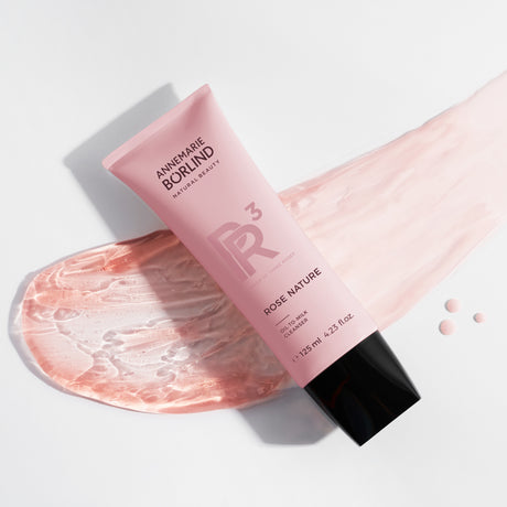 Oil-to-Milk Cleanser