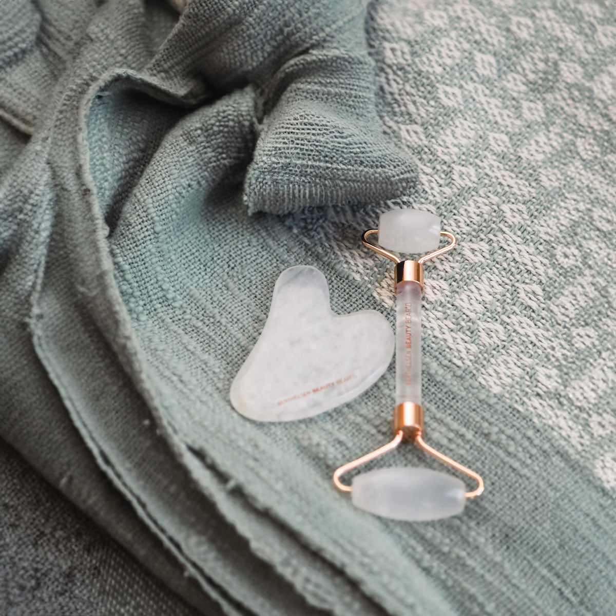 Presentask White Jade Roller