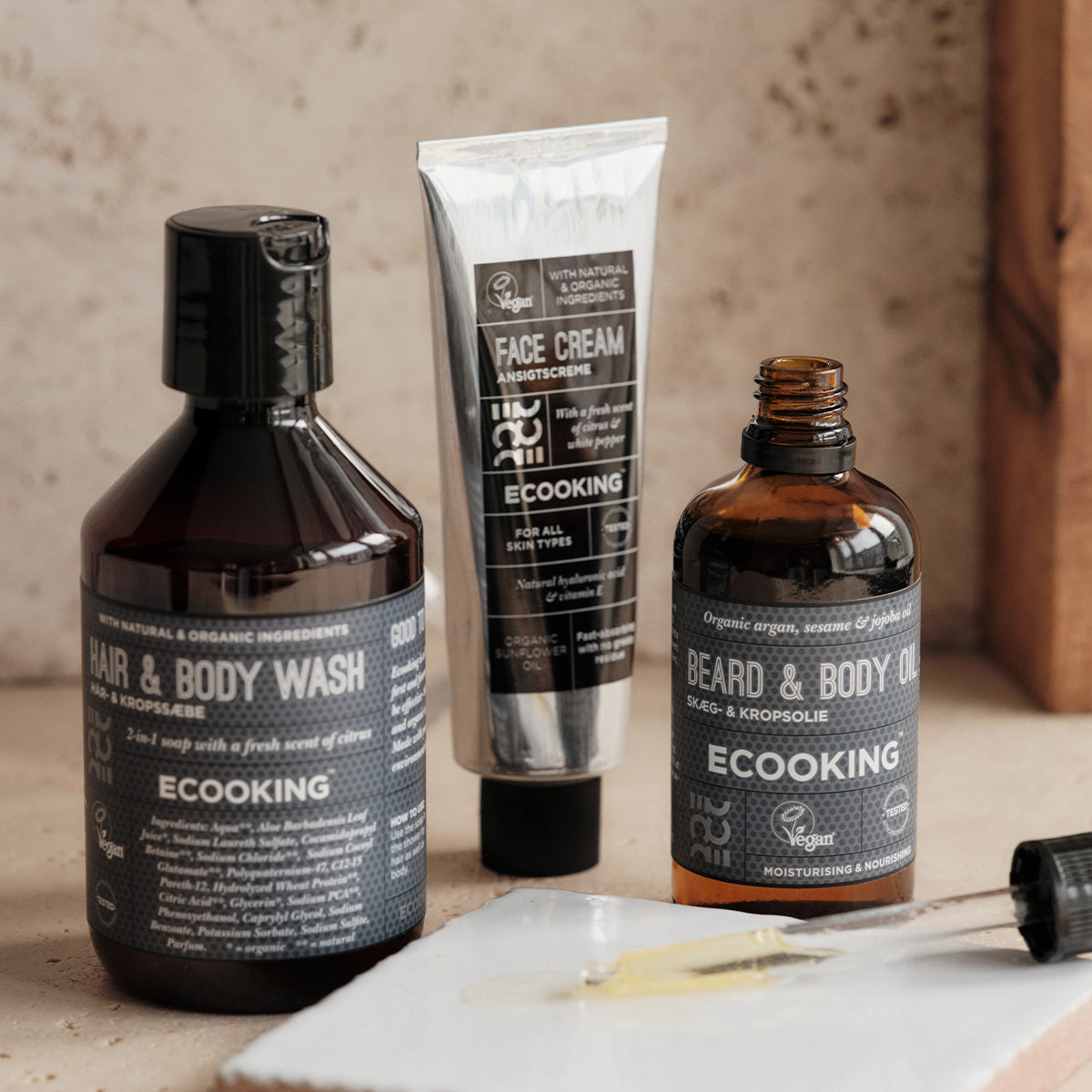 Man Skägg och kroppsolja